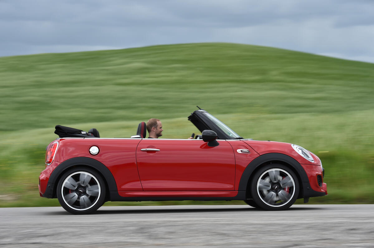 Mini Cooper Cabrio Arac Kiralama