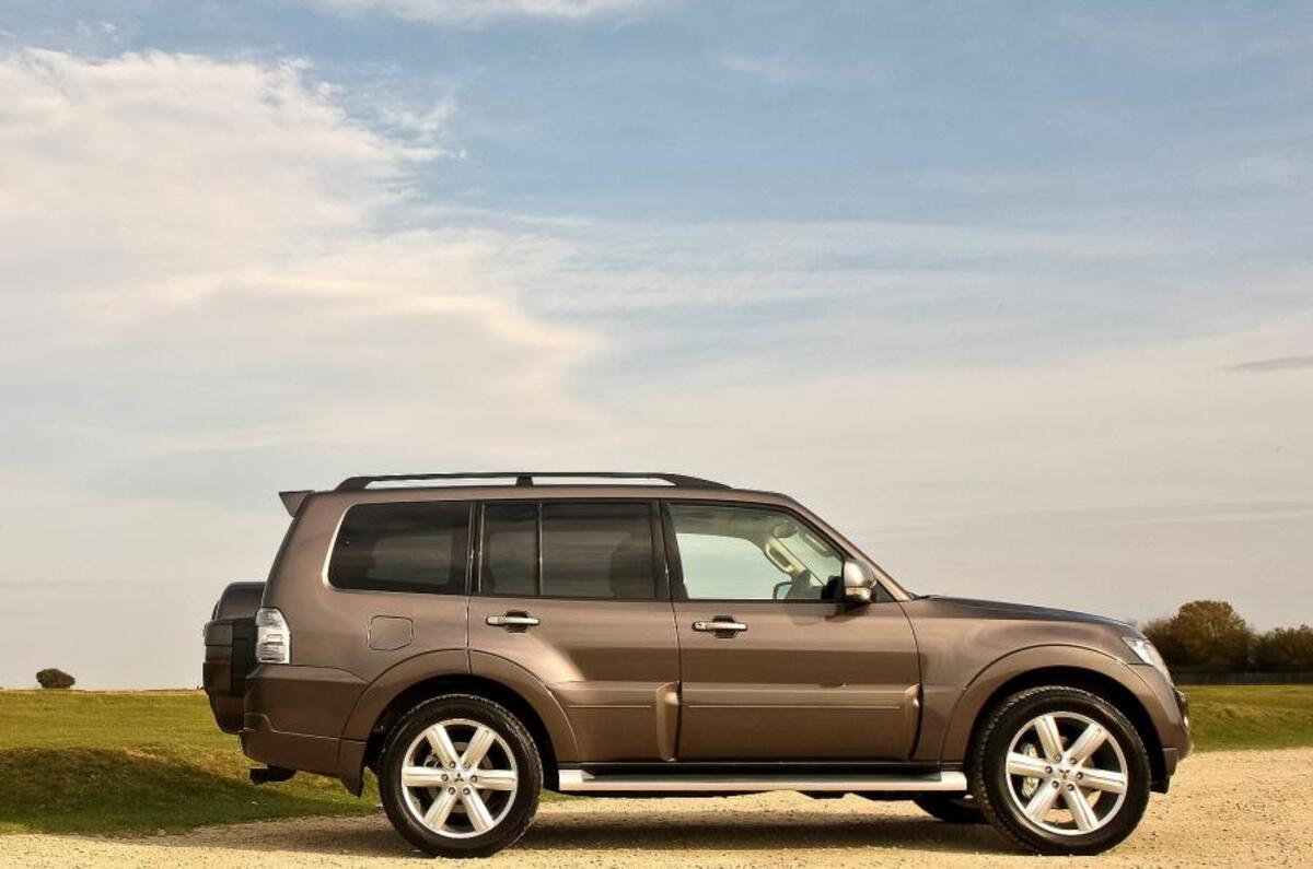 2017 Mitsubishi Shogun To Keep Off Roader Roots Autocar