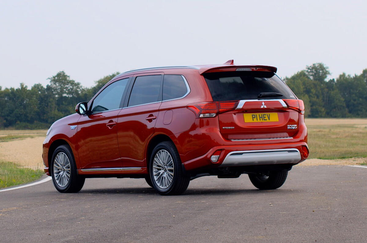 Mitsubishi Outlander Phev 4h 2018 Uk Review Autocar