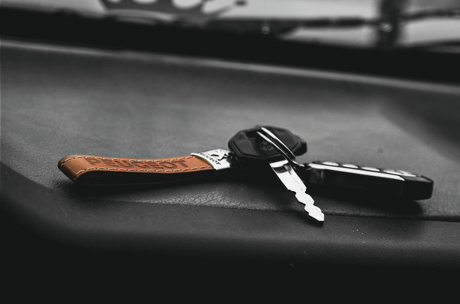 Peugeot car key