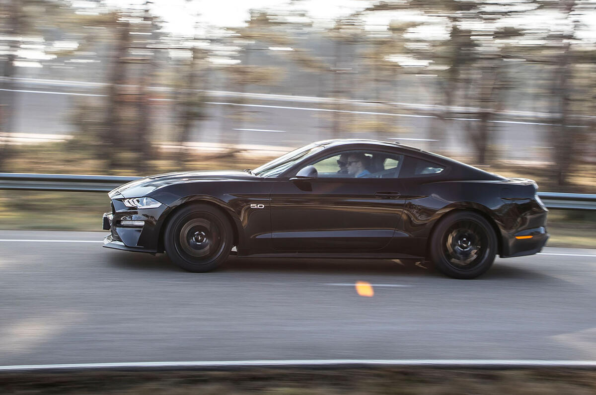 Ford mustang gt 5