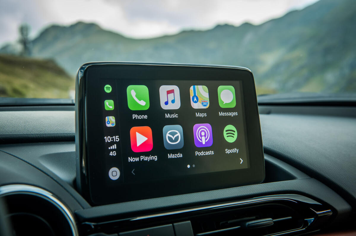 Mazda MX-5 Skyactiv-G 2.0 2018 first drive review infotainment