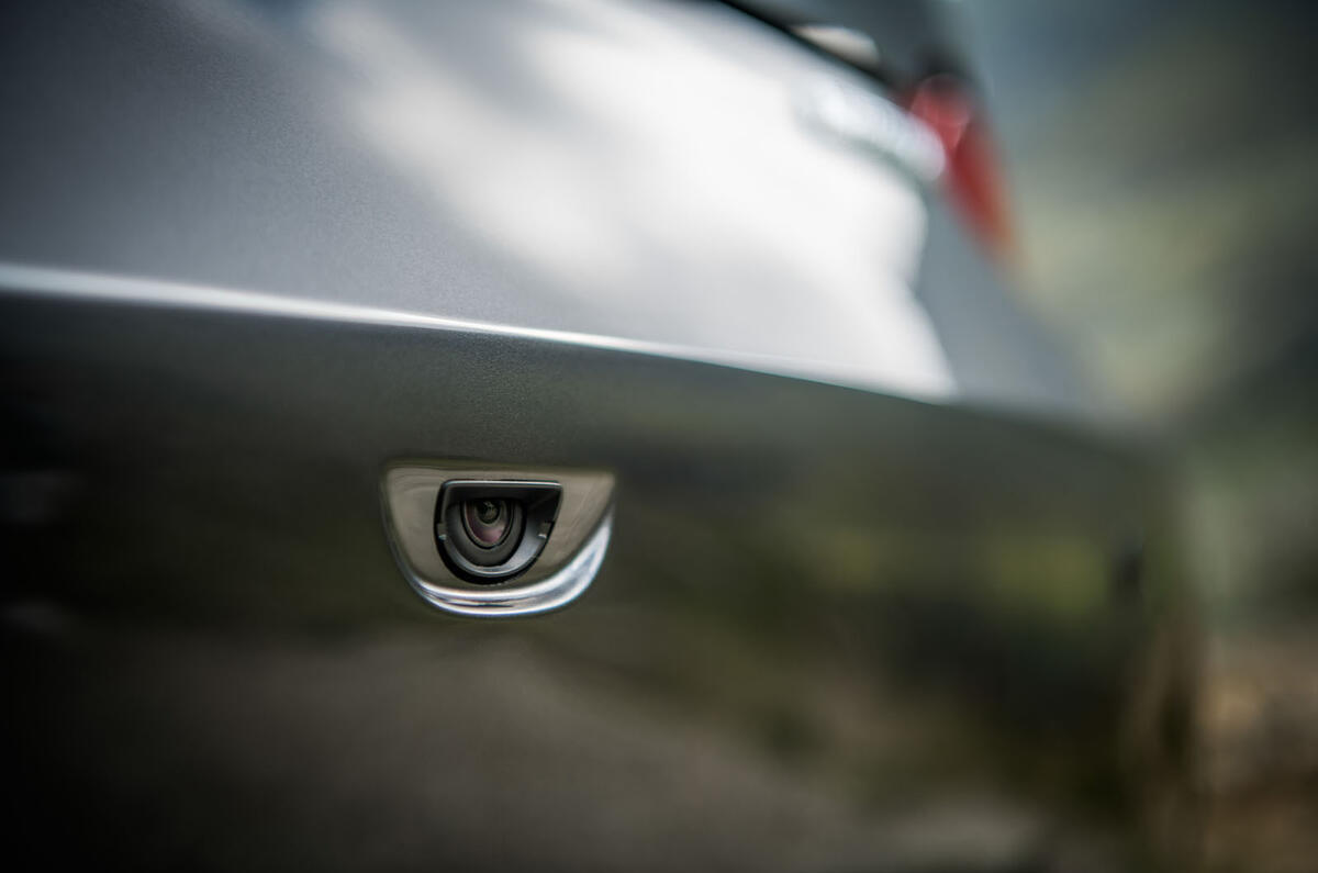 Mazda MX-5 Skyactiv-G 2.0 2018 first drive review reversing camera