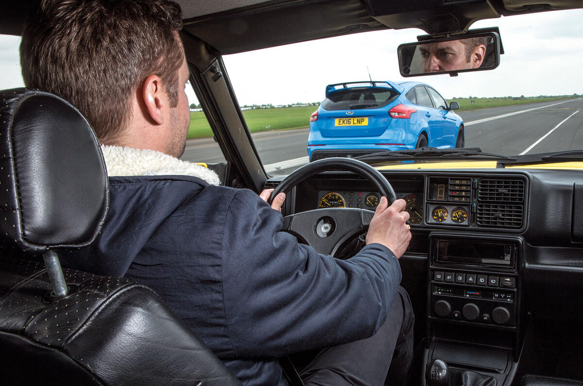 Ford Focus RS vs Lancia Delta HF Integrale Evo 1r