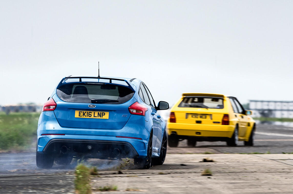 Ford Focus RS vs Lancia Delta HF Integrale Evo 1