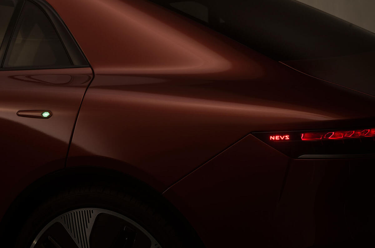 Detalle del cuarto trasero del NEVS Emily GT 2023