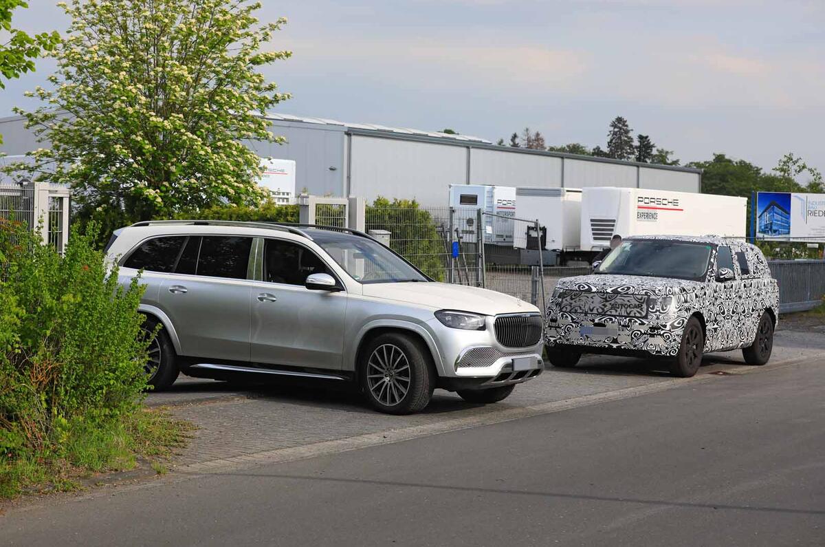 New Range Rover spyshot benchmark Mercedes