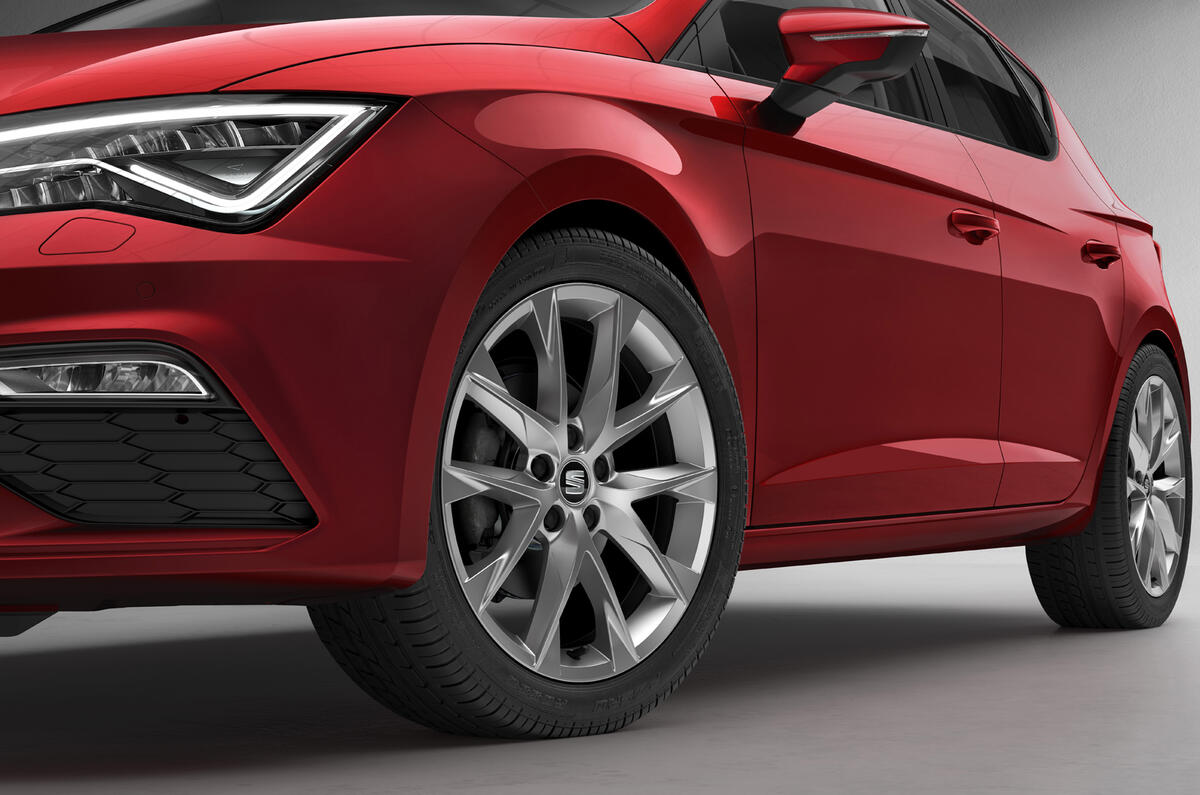 17 Seat Leon Facelift Revealed Autocar