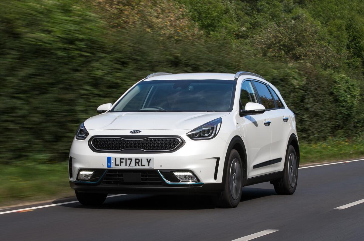 Kia Niro and Optima Sportswagon plug-in hybrids revealed