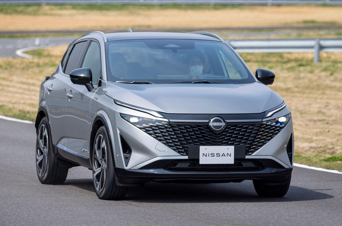 Nissan Qashqai e Power gen3 proto front quarter tracking