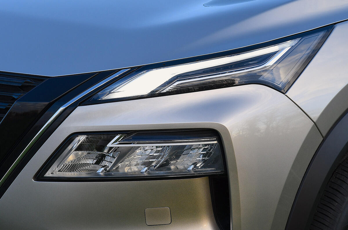 nissan x trail 04 head light