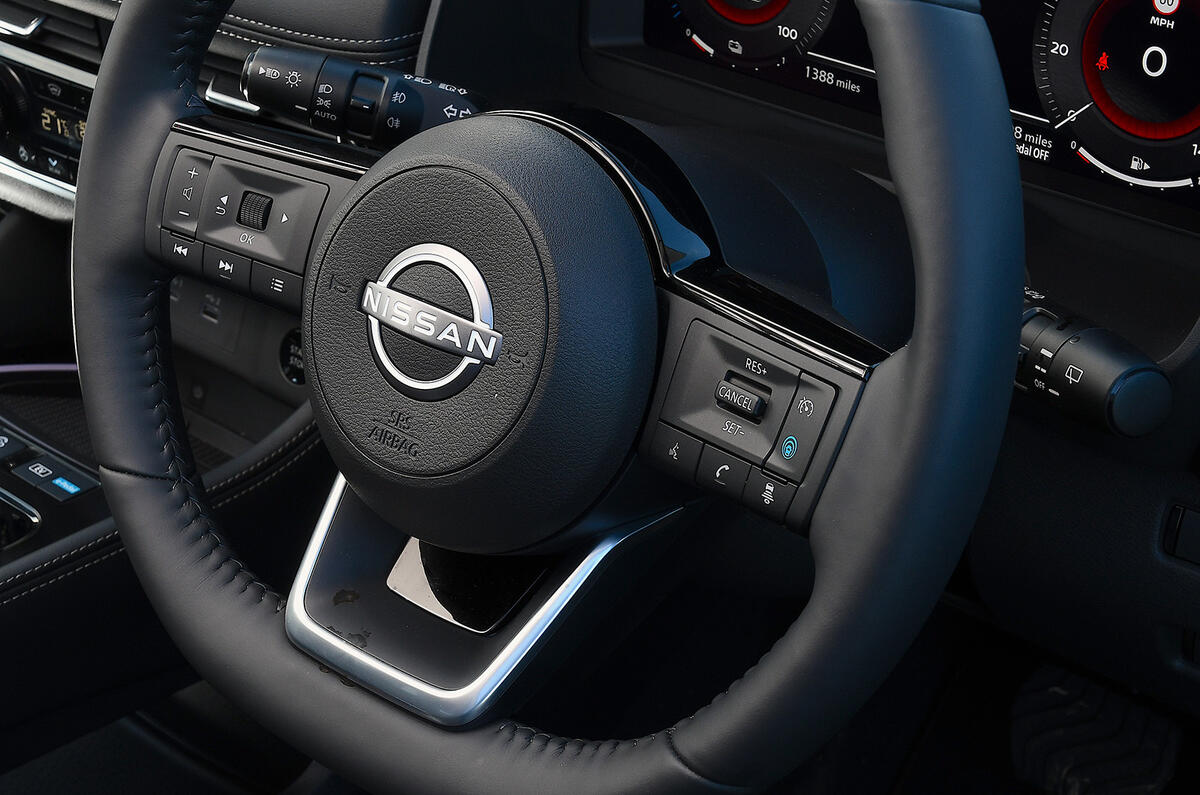 nissan x trail 08 wheel