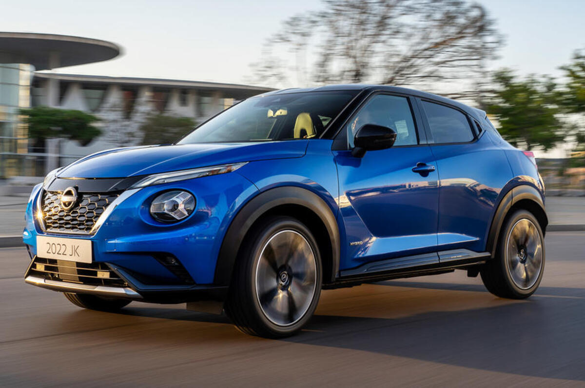 Nissan Juke Hybrid передняя сторона