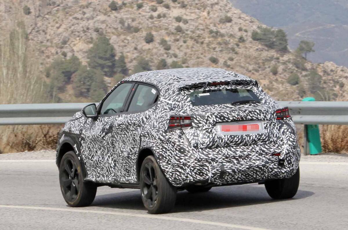 Nissan Juke spyshot rear 3/4