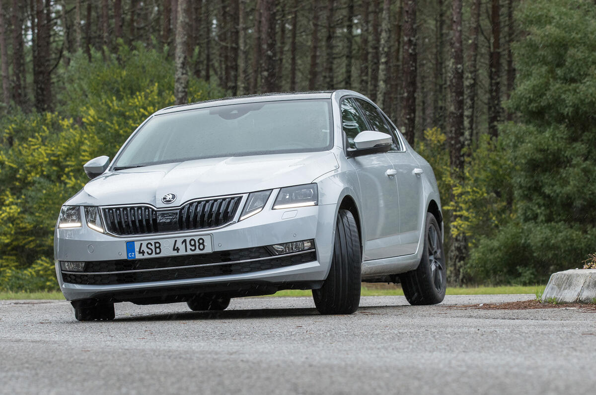 17 Skoda Octavia 1 6 Tdi Se L Review Autocar