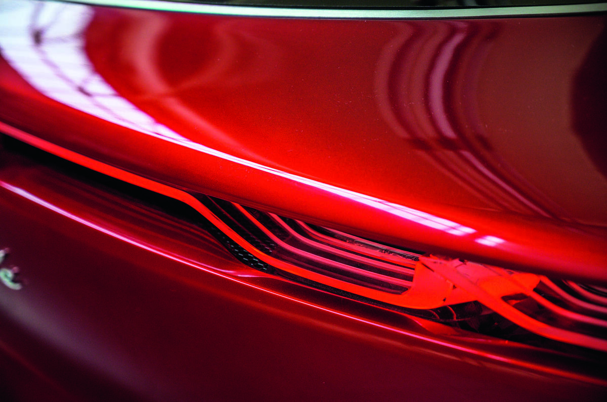 Alfa Romeo Tonale concept - brake light