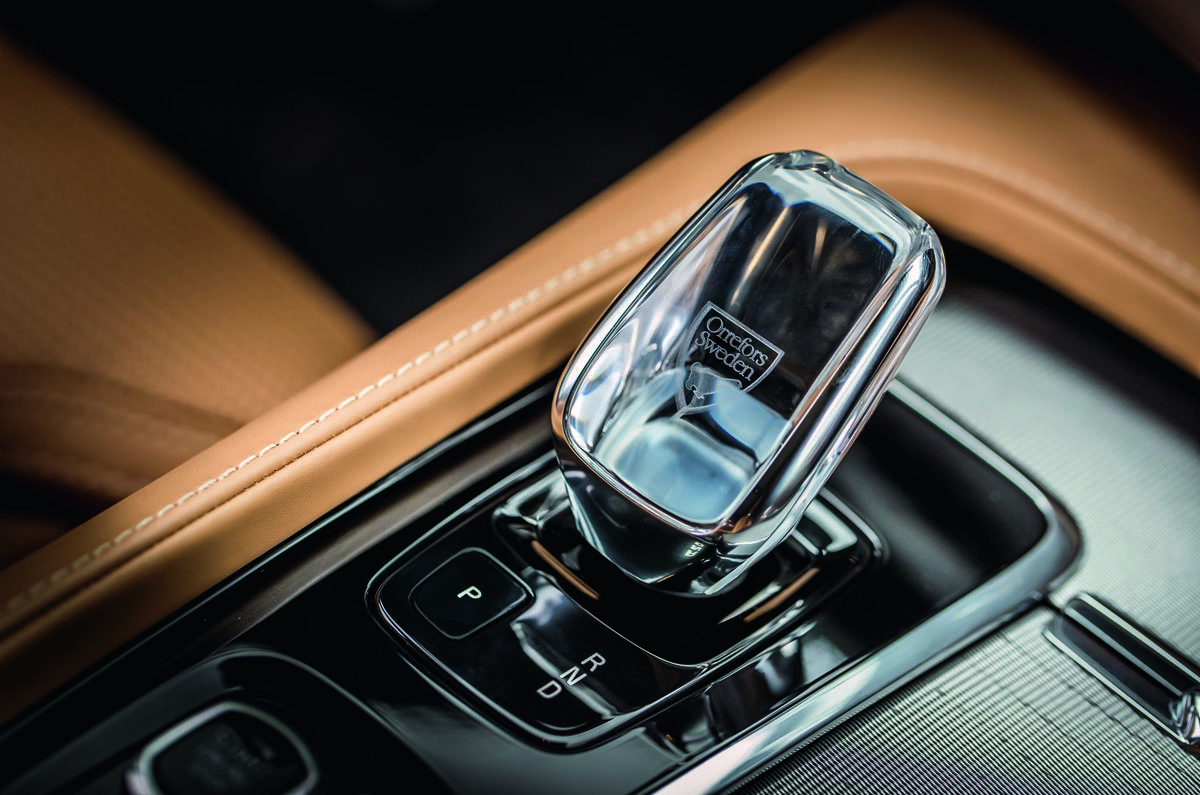 Xc90 clearance gear knob