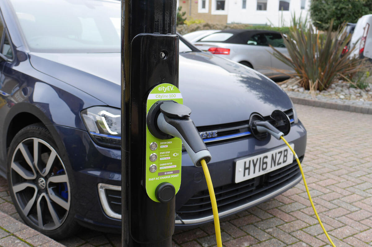 City EV 3kW charger charging VW E-Golf