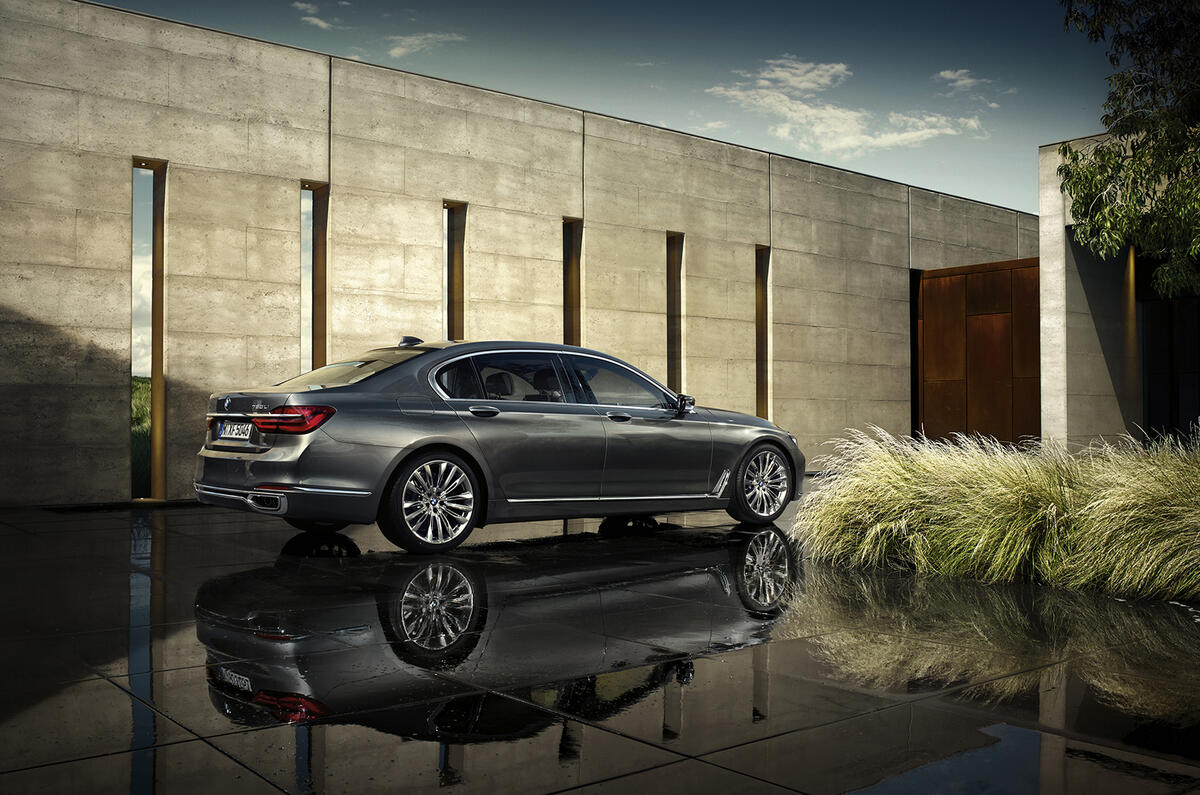 2015 Bmw 7 Series Latest Pictures Reveal Date And Engine