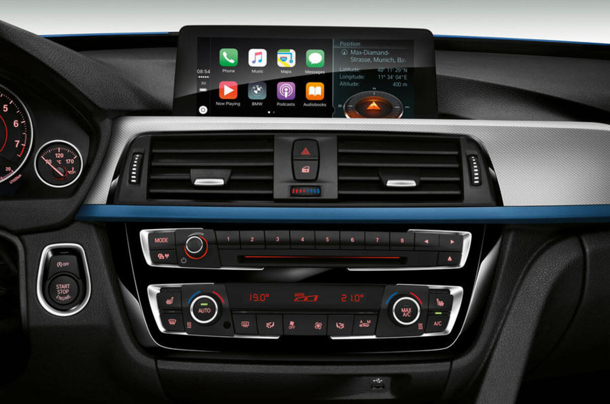 Bmw 330e discount apple carplay