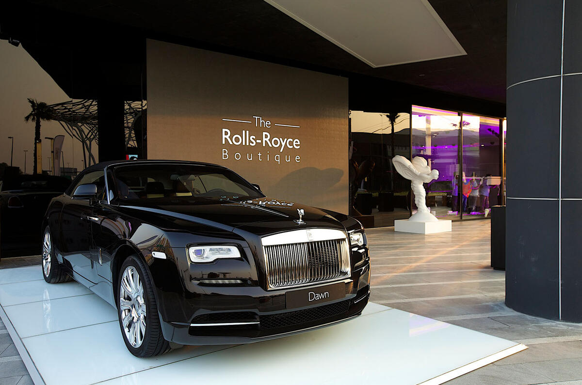 Tổng hợp 76+ về rolls royce dubai showroom mới nhất