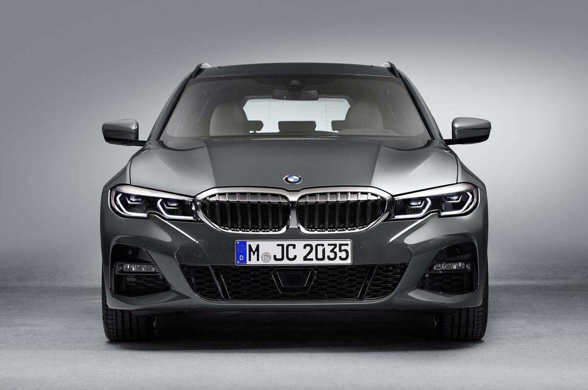 2019 BMW 3 Series Touring press pictures