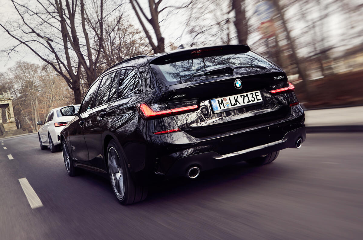 2020 BMW 330e Touring - rear