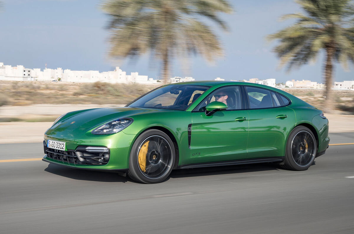 Porsche panamera gts 2018