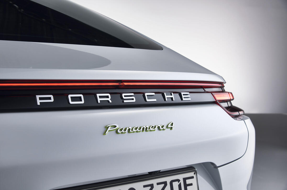 2017 Porsche Panamera 4 E-Hybrid revealed