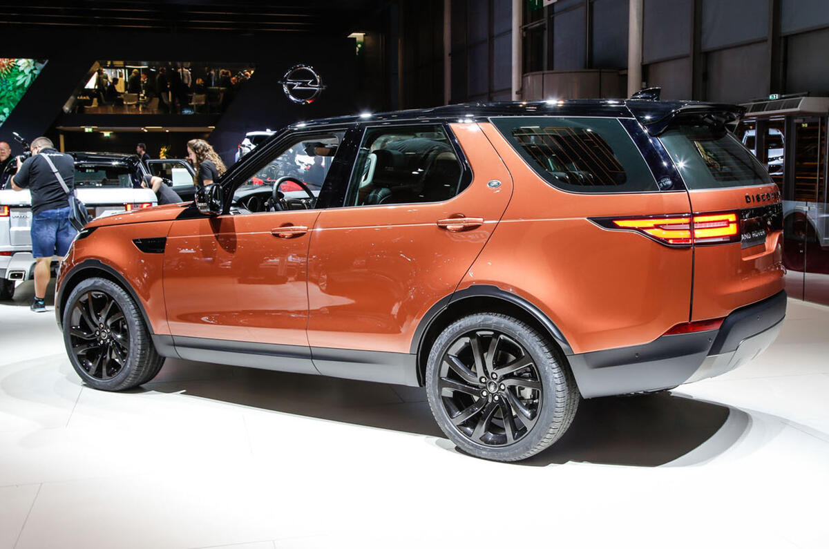 Land Rover Discovery at the Paris motor show 2016 - show report and gallery