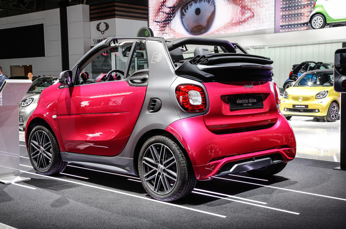 Smart Fortwo Cabrio Brabus at the Paris motor show 2016 - show report and gallery