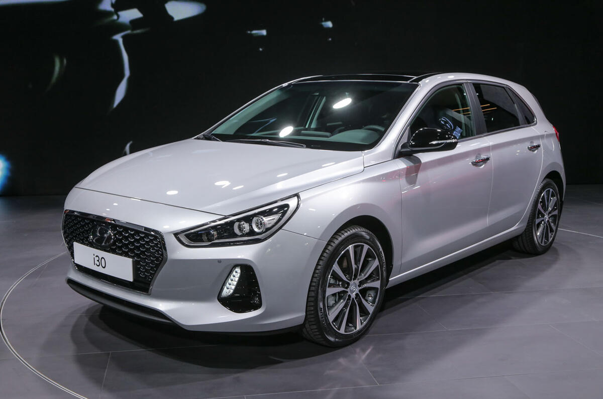 Hyundai i30 at the Paris motor show 2016 - show report and gallery