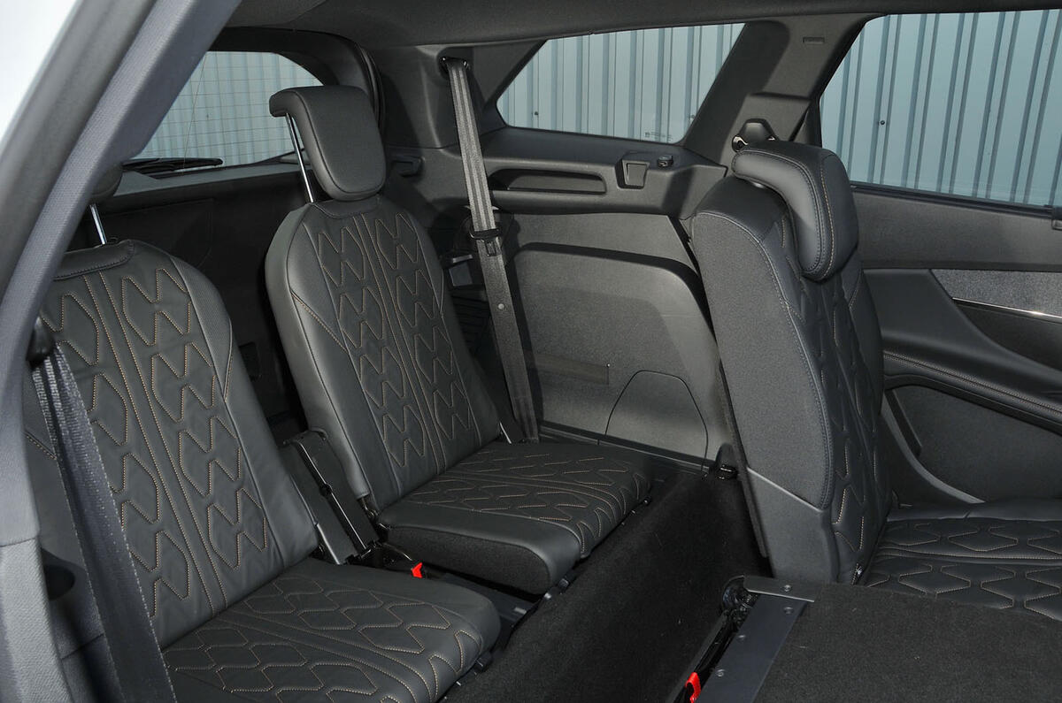 7 Seater Suv 2017 >> Peugeot 5008 GT Line 1.2 Puretech 130 2017 review | Autocar 7 Seater Suv 2017 >> Peugeot 5008 GT Line 1.2 Puretech 130 2017 review | Autocar