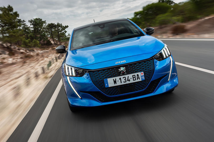Peugeot e-208 2019 - tracking front