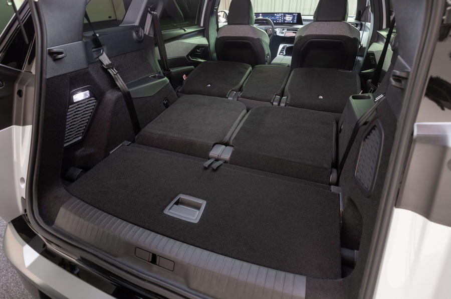 peugeot-e-5008-interior-seats-flat.jpg