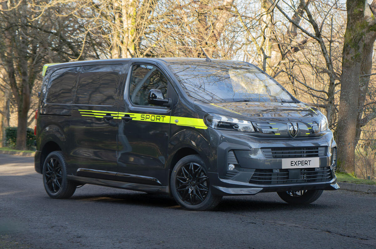 Peugeot Expert Sport front quarter