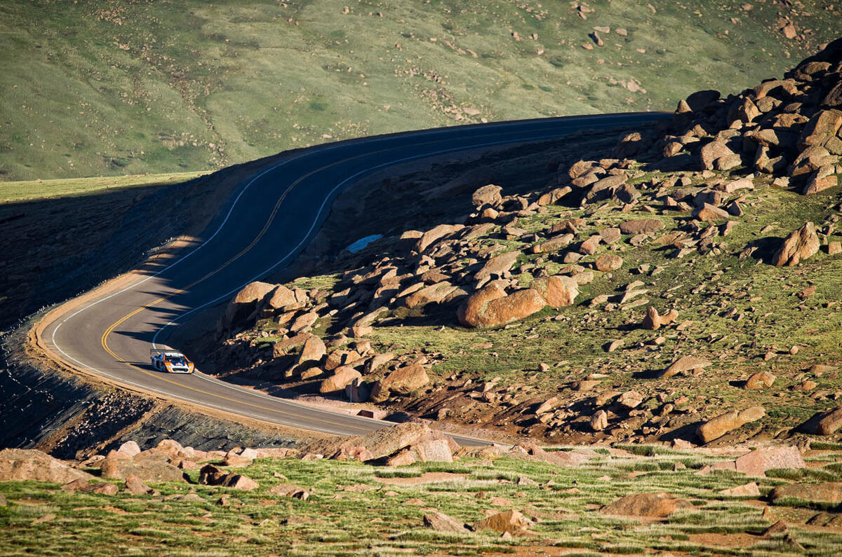 Bentley Bentayga pikes peak