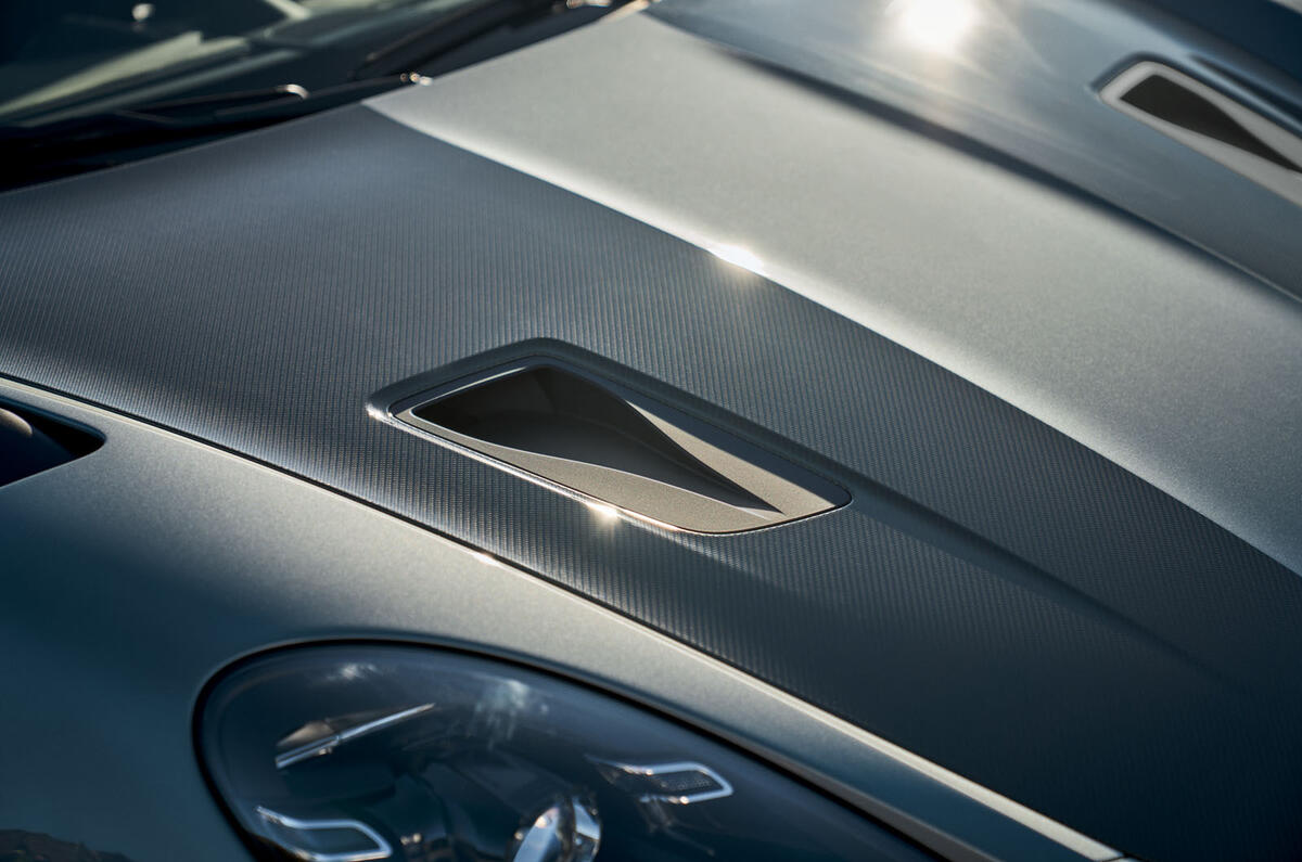 Porsche 718 Spyder GT4 RS 2023 bonnet detail