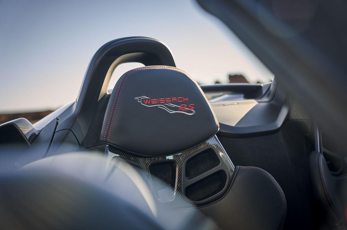 Porsche 718 Spyder GT4 RS 2023 seat detail
