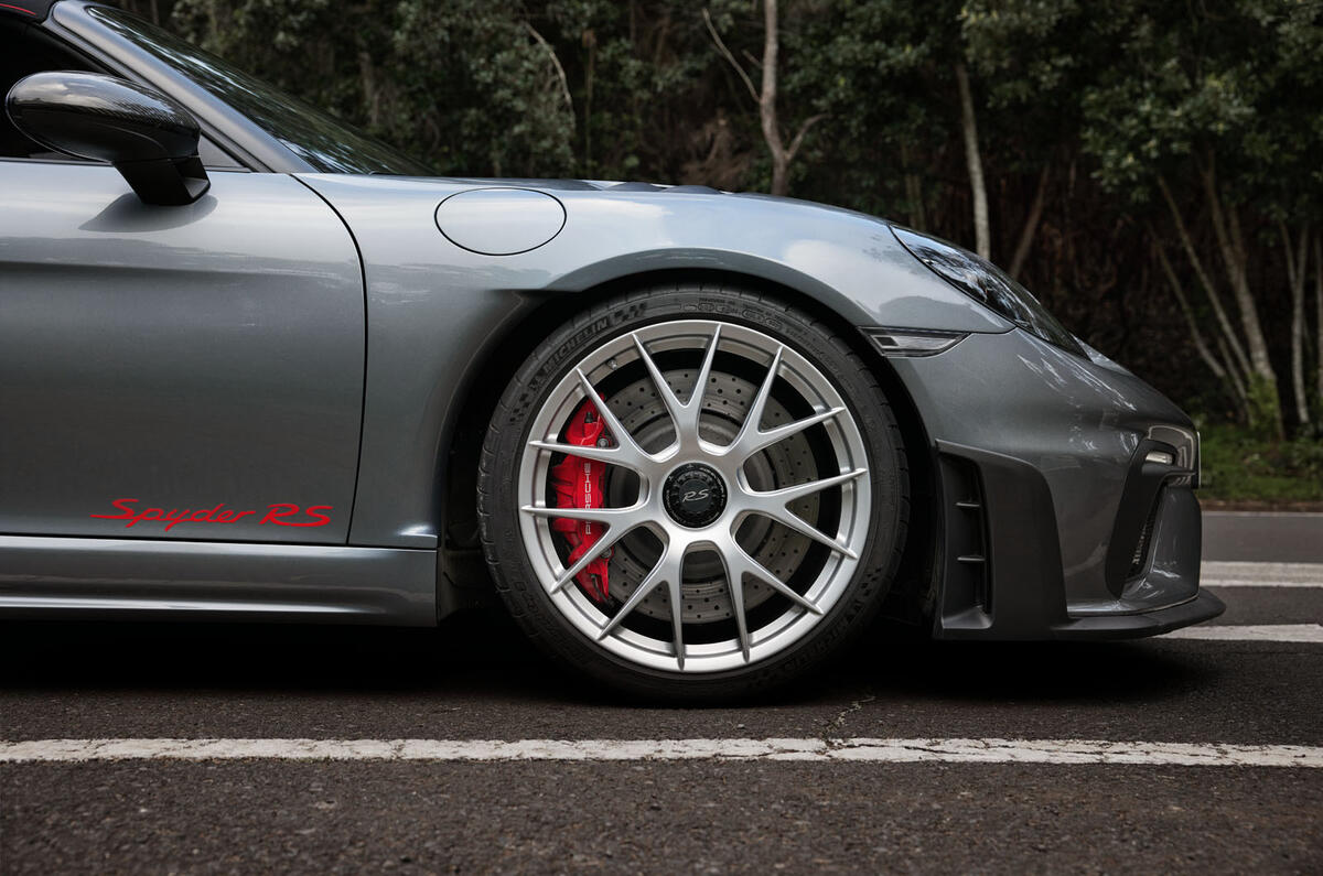 Porsche 718 Spyder GT4 RS 2023 wheel static
