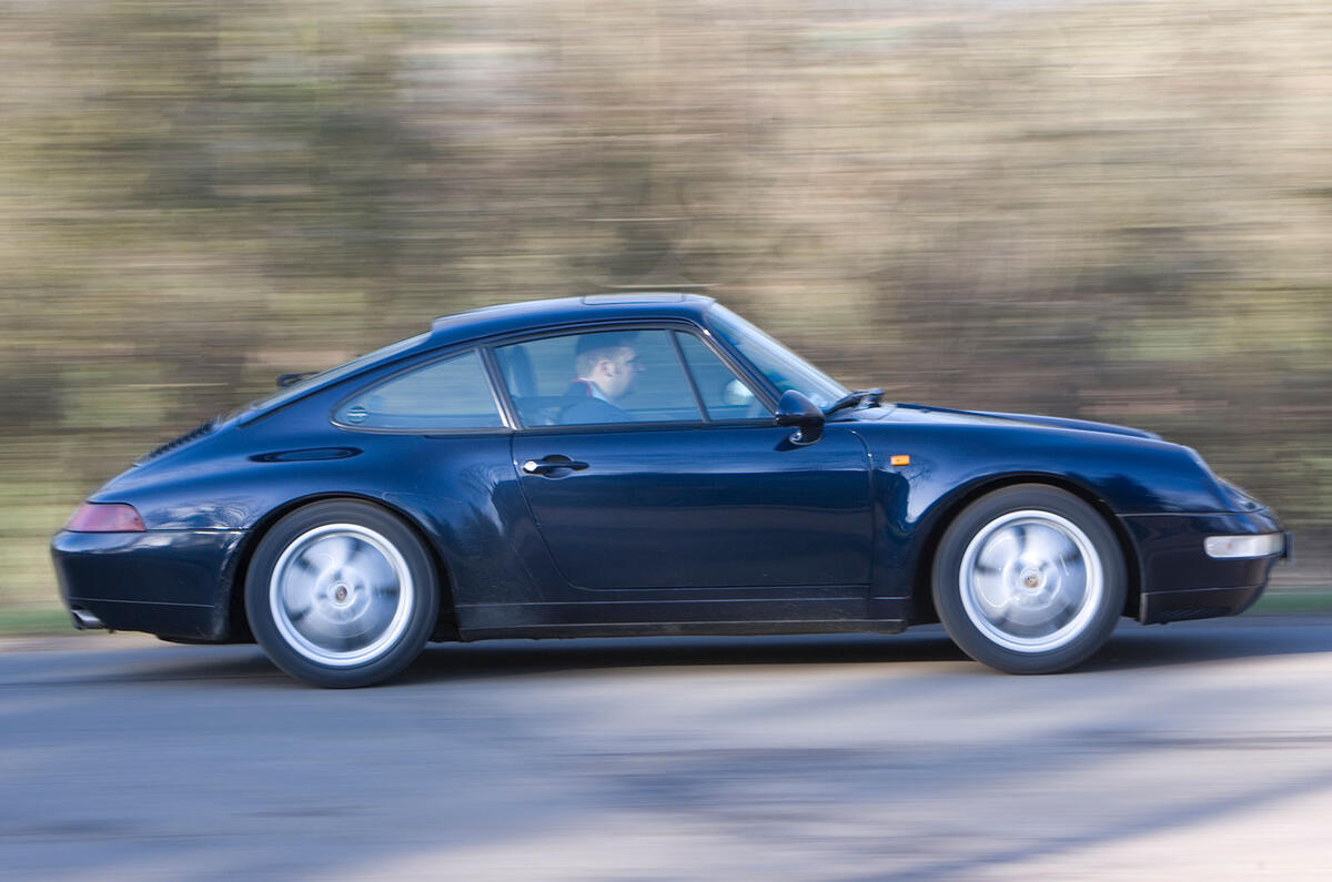 Porsche 911 993 Turbo 1995 side