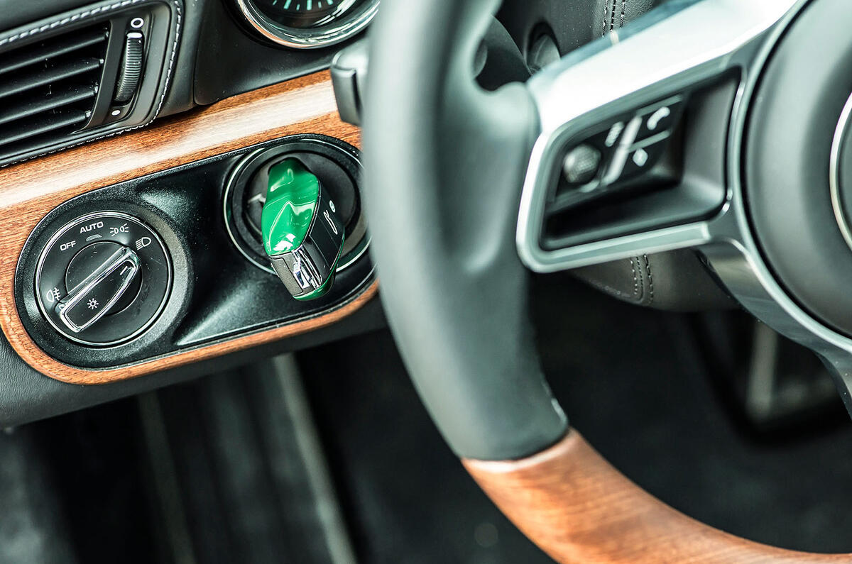 porsche-911-millionth-800.jpg?itok=NpSjr