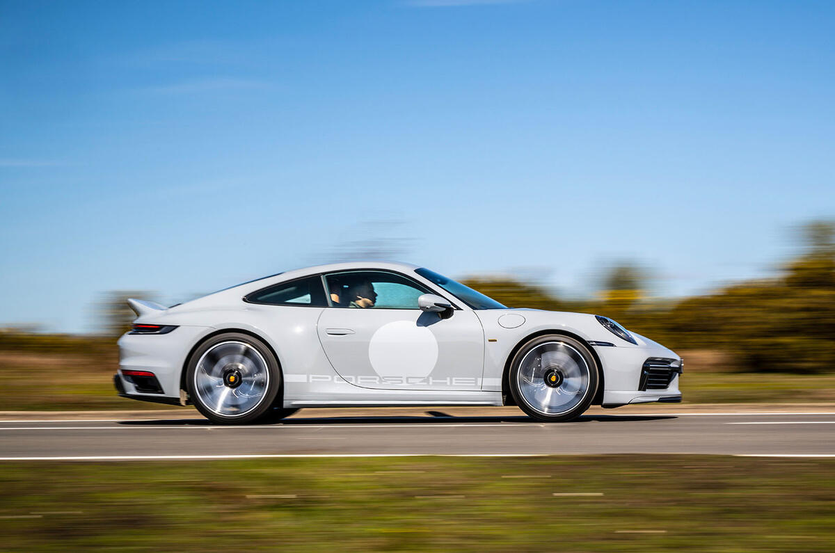 porsche 911 sport classic 2023 05 panning side