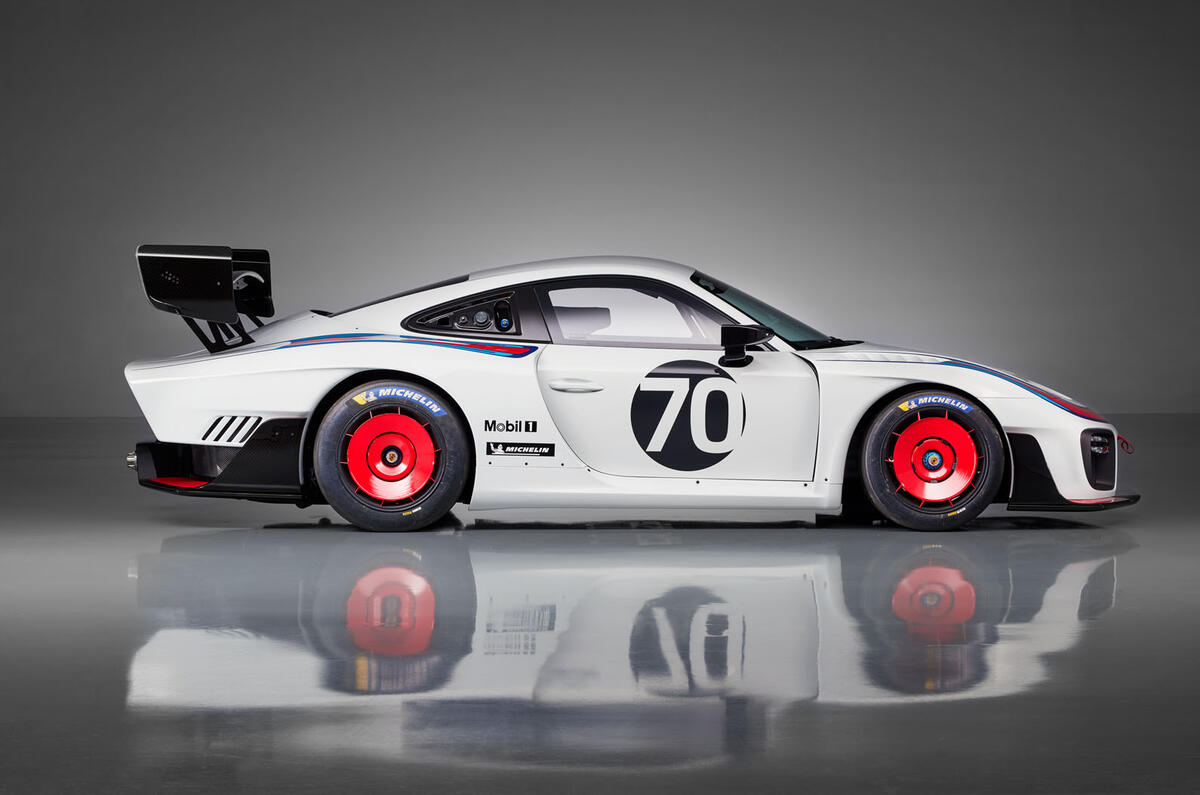 Porsche 935 race car 2018 reveal side