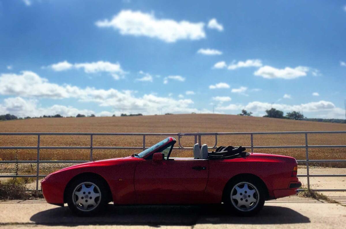 Porsche 944