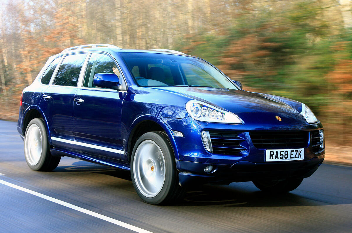 Porsche Cayenne S front three quarter tracking