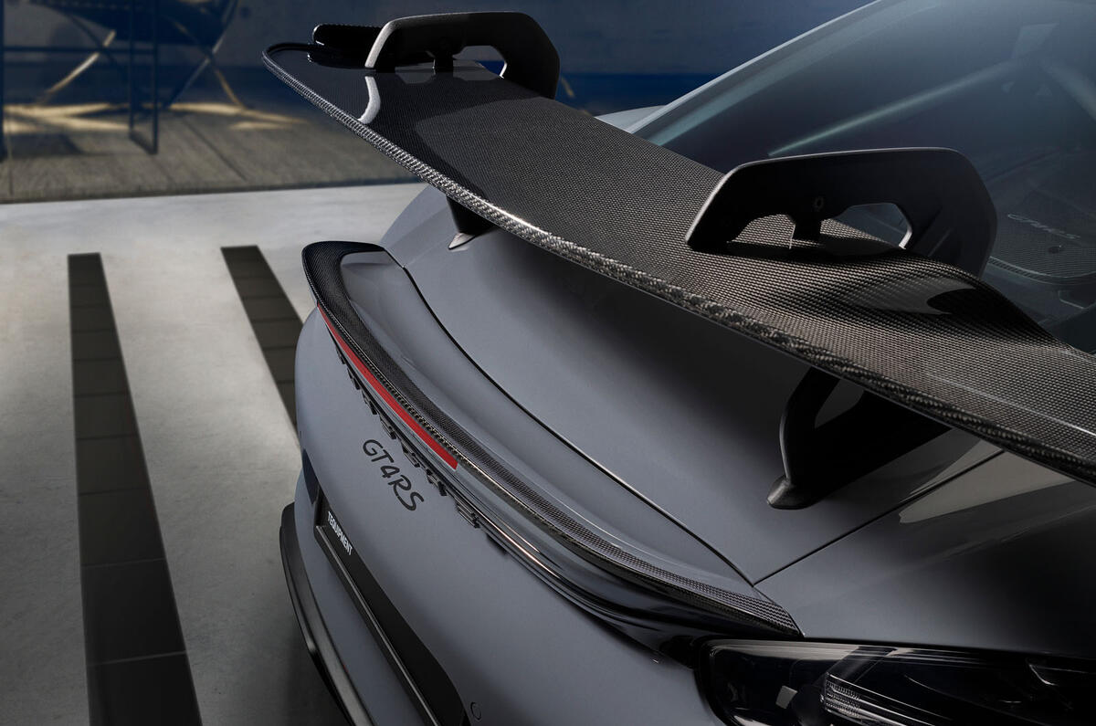 Porsche Cayman GT4RS Manthey Package 2023 spoiler