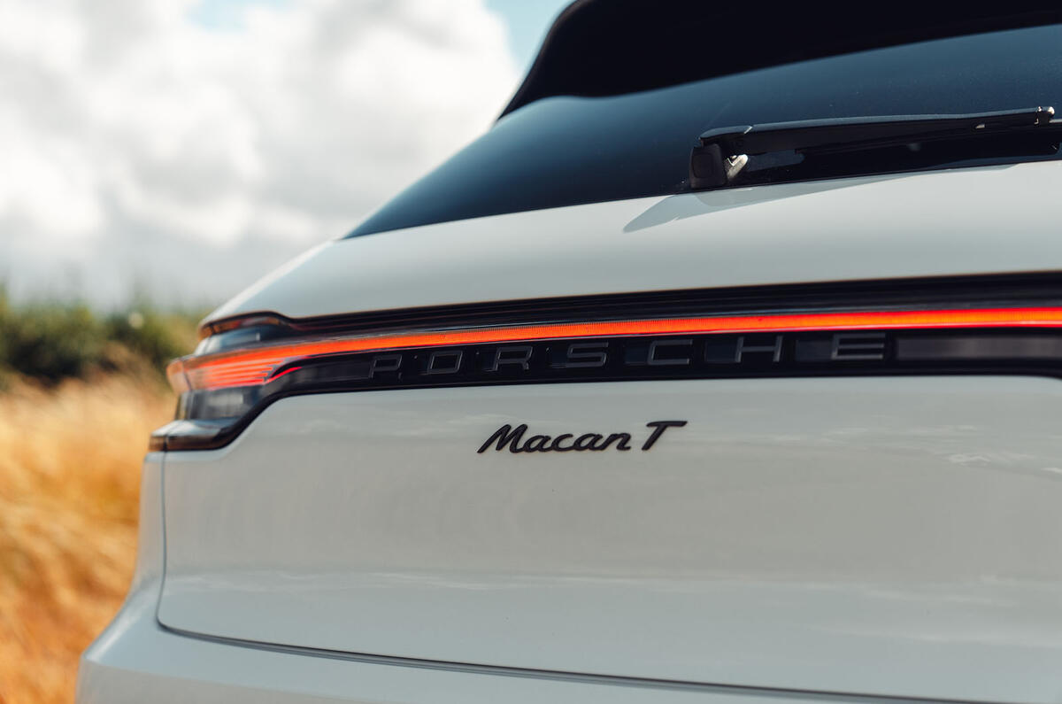 porsche macan t 017 feu arrière