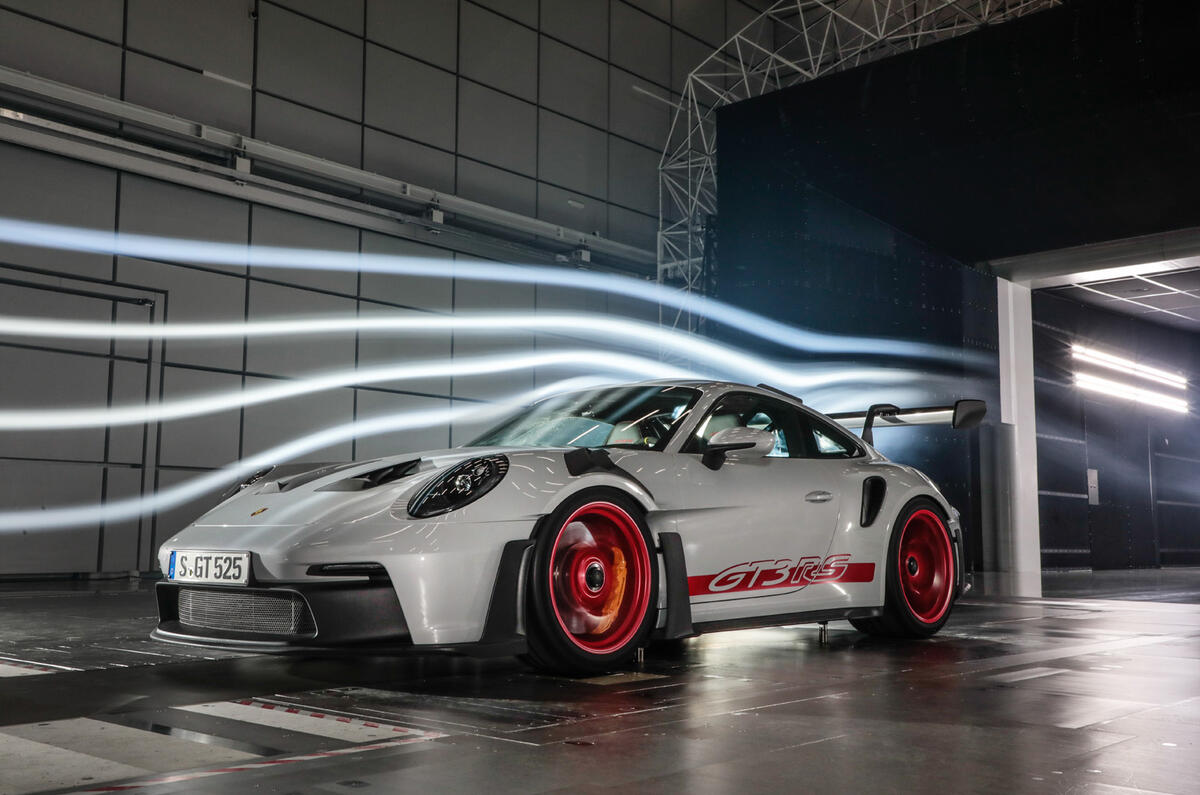 استودیو پورشه 911 GT3 RS