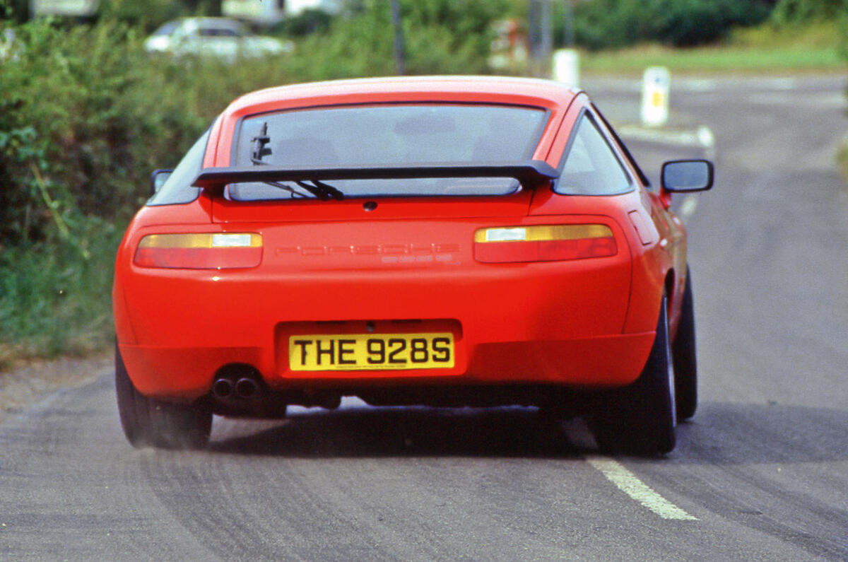 porsche_928_bm.jpg?itok=yEvoUZkO